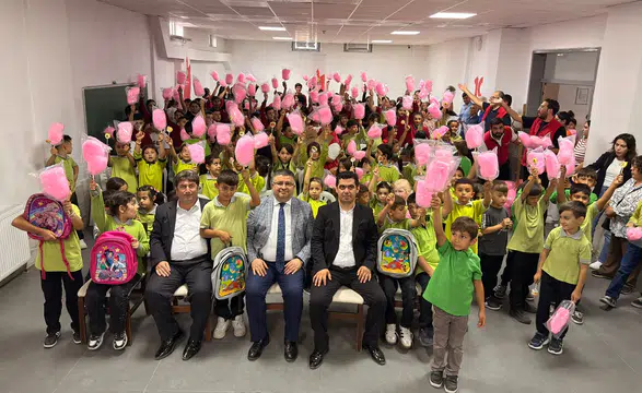 Onikişubat Belediyesi’nden 8 bin öğrenciye kırtasiye seti desteği