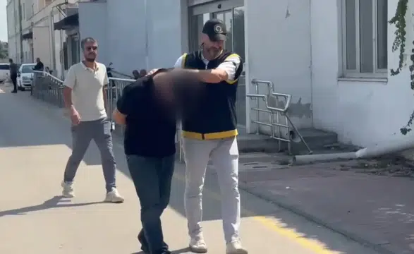 Trafikte kavga ettiği kişiyi öldüren firari zanlı saklandığı evde yakalandı