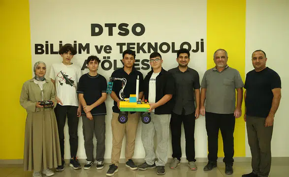 Hatay'da lise öğrencileri TEKNOFEST'te birincilik hedefliyor