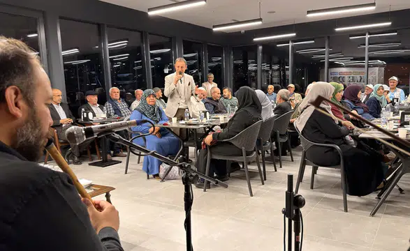Büyükşehir, şehrin ulu çınarlarını kalede müzik ve neşeyle buluşturdu