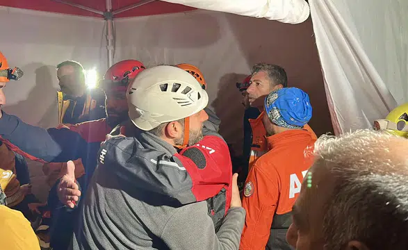 Isparta'da kanyonda mahsur kalan 10 İHH gönüllüsü kurtarıldı