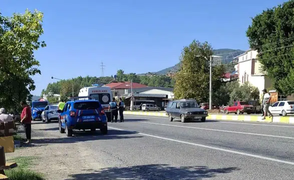 Mersin'de otomobilin çarptığı yaya yaşamını yitirdi