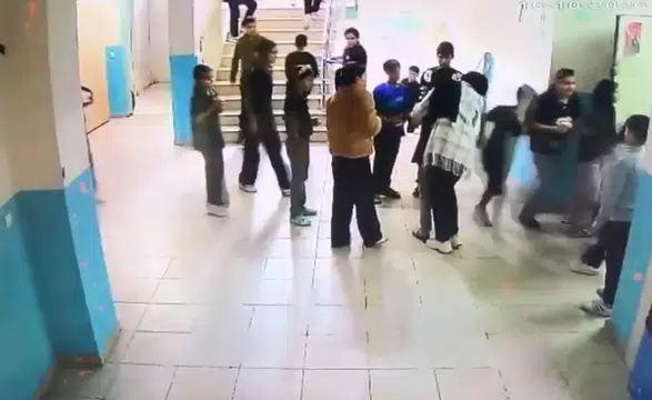 Boğazına yiyecek takılan öğrenciyi öğretmeni kurtardı