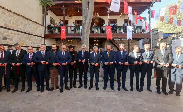 Kahramanmaraş’ta kültür ve sanata yeni bir soluk: AVLU1890