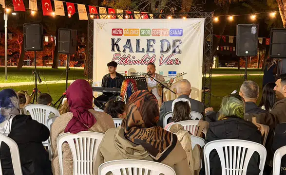 Aşık Mahzuni Şerif’in türküleri Kahramanmaraş Kalesi’nde yankılandı