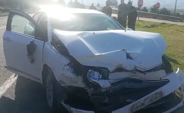 İki otomobilin çarpıştığı kazada 1 kişi hayatını kaybetti