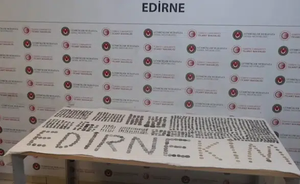Gümrük kapısında yapılan operasyonlarda 7 bin 160 tarihi eser yakalandı