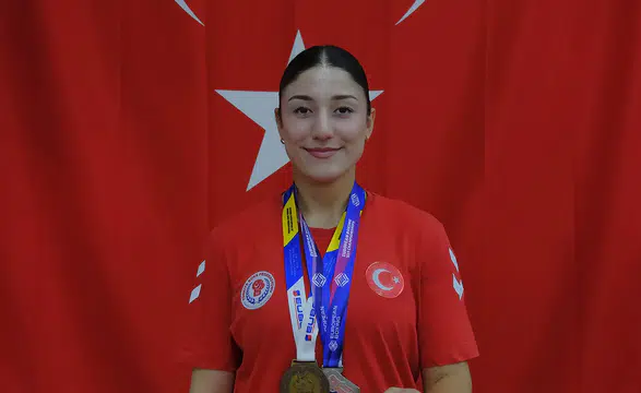 Milli boksör Buse Nur, dünya şampiyonluğu için Karadağ'da ringe çıkacak