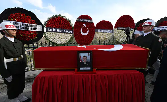 Pençe-Kilit operasyon bölgesinde şehit olan Uzman Çavuş, toprağa verildi