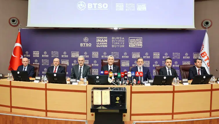 Ekonomi büyüdükçe Türkiye’ye güven artıyor