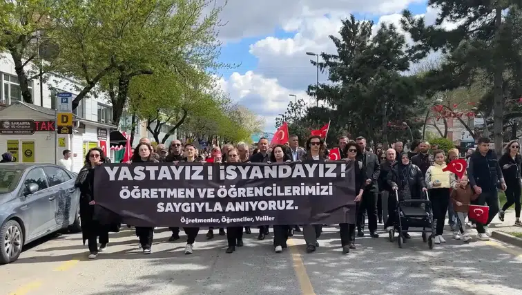 Şanlıurfa ve Kahramanmaraş'taki okul saldırıları sessiz yürüyüş ile tepki gösterildi