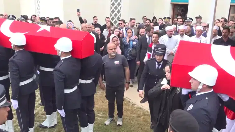 Şehit polise göz yaşlarıyla veda edildi