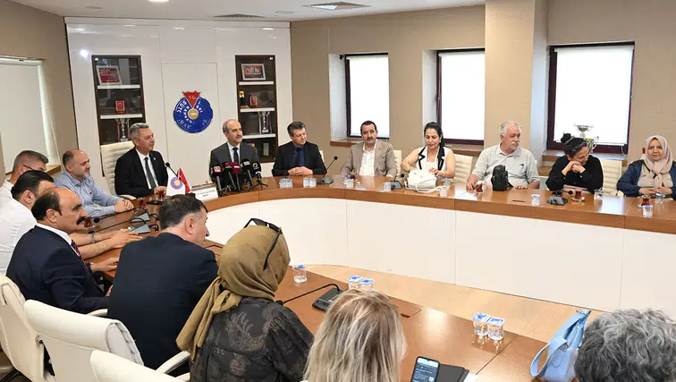 Medya temsilcileri Rektör Okumuş, ile bir araya geldi