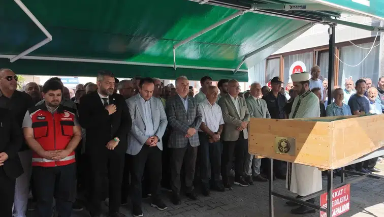 Sele kapılarak hayatını kaybeden öğretmenin cenazesi toprağa verildi