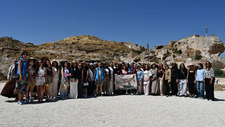 Kamp için Hasankeyf'e gelen gençler, hayranlıklarını gizleyemedi