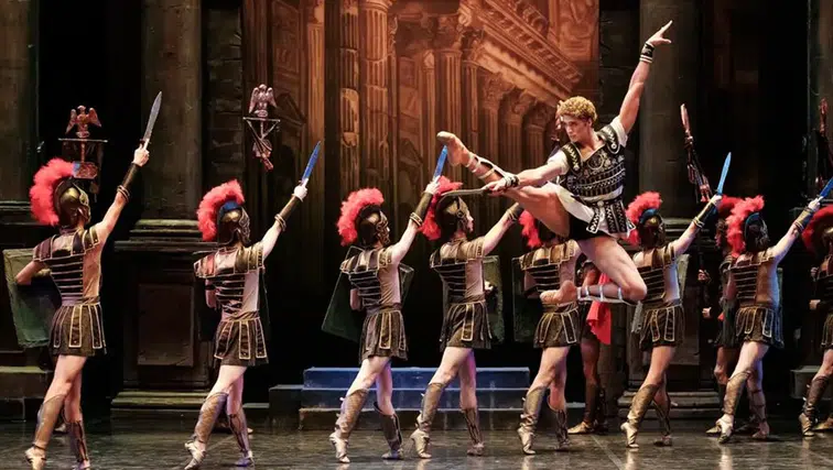 Aspendos’ta festival perdesi 33. kez açılıyor
