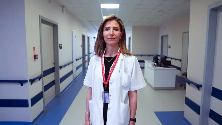 Yaz aylarında açıkta bekleyen gıdalar bağırsak enfeksiyonu riskini artırıyor