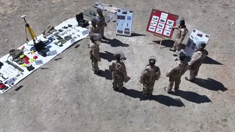 Irak sınırında terörden temizlenen bölgeler mayın ve patlayıcılardan arındırılıyor