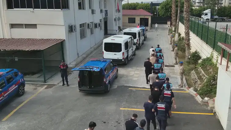 Dolandırıcılık ve yasa dışı bahis operasyonu! 123 şüpheli yakalandı