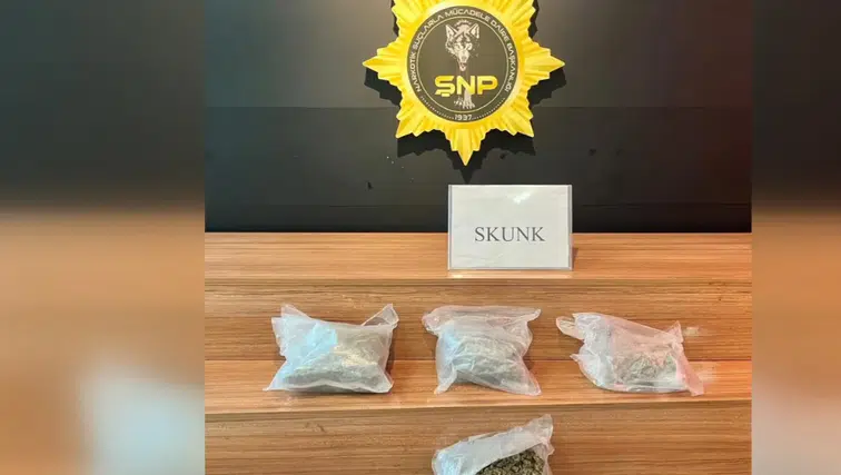 Taksinin yedek lastiğine gizlenmiş uyuşturucu ele geçirildi