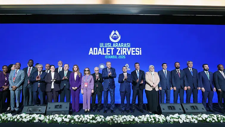 Adalet Bakanı Gürlek’ten dünyaya küresel adalet çağrısı!