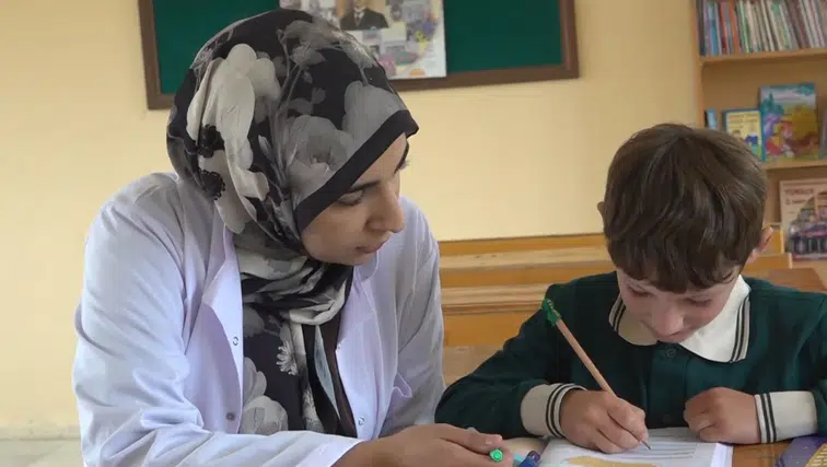 Köy okulunun tek öğrencisi Seyit Zekeriya, Gizem öğretmene emanet