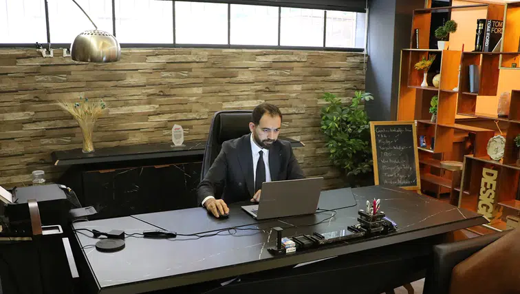 Stajyer olarak girdiği ticaret odasında meslektaşlarını temsil ediyor