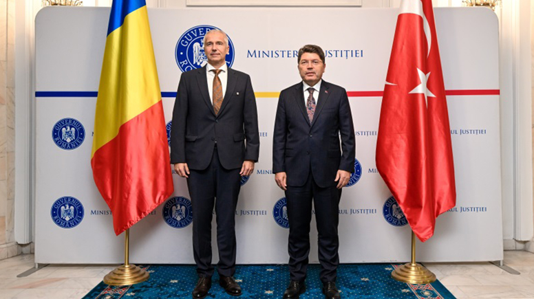 Adalet Bakanı tunç, Bükreş'te Romanyalı mevkidaşıyla bir araya geldi