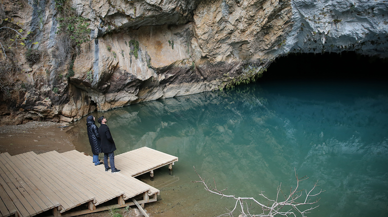 Altınbeşik Mağarası'nın yürüyüş yolu çelik kafesle korunacak