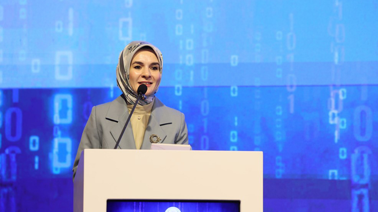 Bakü’de Dijital ortamda çocukların korunması konferansı