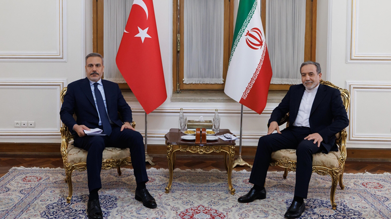 Dışişleri Bakanı Fidan, İranlı mevkidaşı Erakçi ile telefonda görüştü