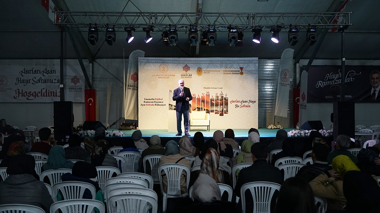Emin Ay, Ramazan’ın insan ve toplum üzerindeki etkilerini anlattı