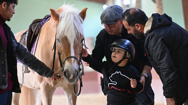 Hippoterapi, özel gereksinimli bireylerin rehabilitasyonuna destek sağlıyor