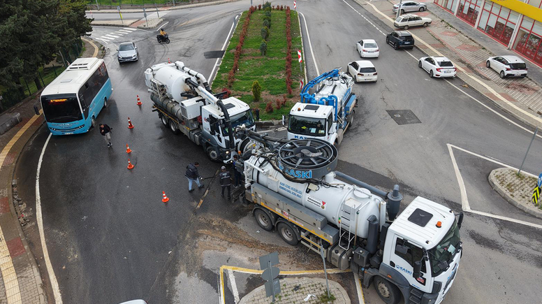 Kahramanmaraş’ta aşırı yağış alan bölgelerde yoğun mesai