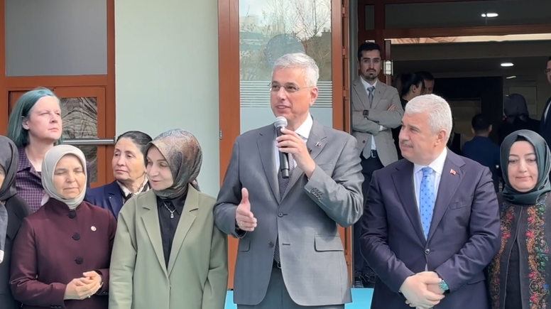 Kaygılardan uzak bir doğum için gebe okulları devrede