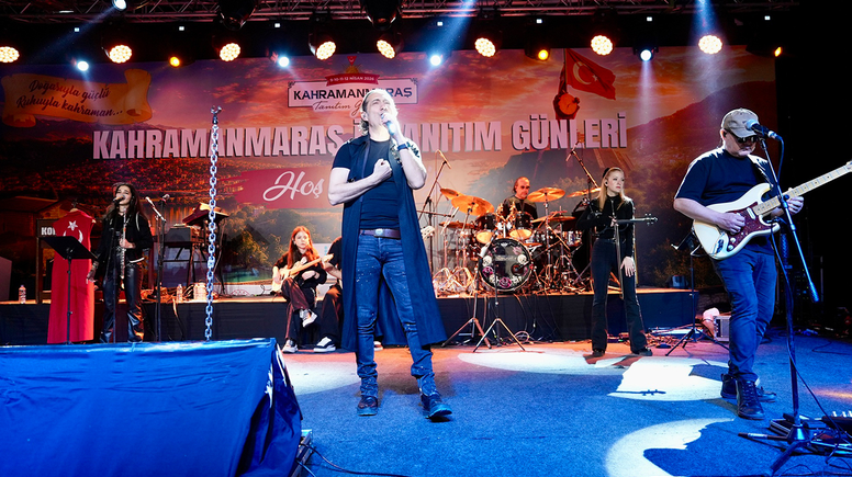 Kıraç, Kahramanmaraş Tanıtım Günleri’nde konser verdi