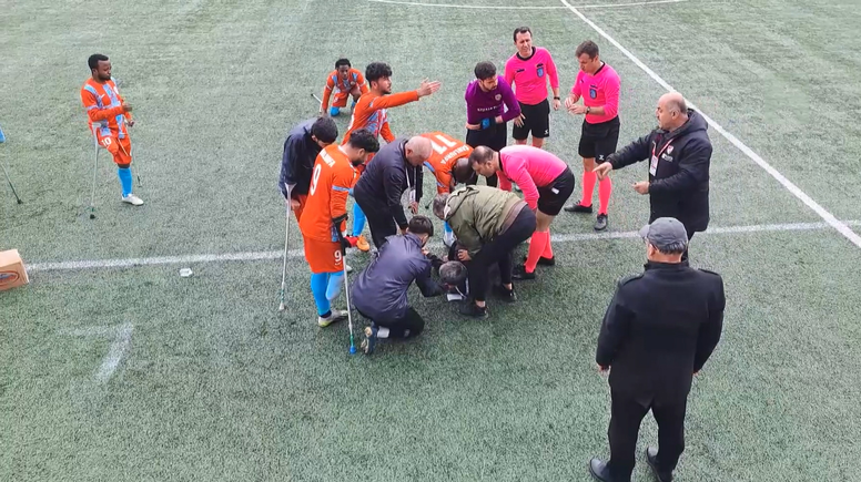 Lig karşılaşmasında kalp krizi geçiren antrenör Mustafa Bebe, hayatını kaybetti
