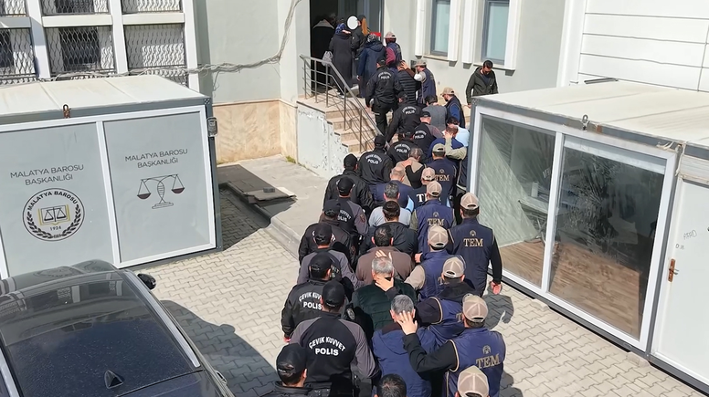 Malatya merkezli FETÖ operasyonunda yakalanan 10 zanlı tutuklandı
