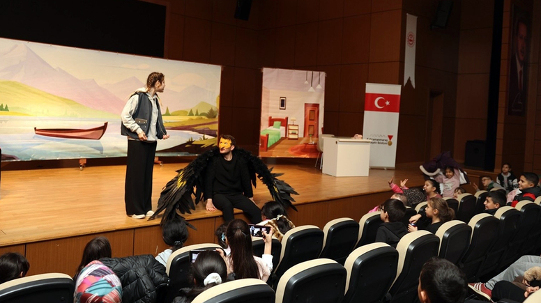 Ronnie – Göldeki Fısıltı 22 Kasım’da gösterimde