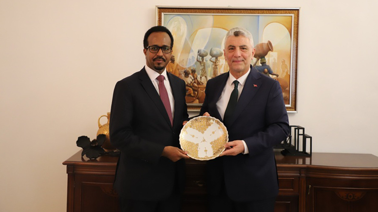 Ticaret Bakanı Bolat, ikili görüşmelerde bulundu