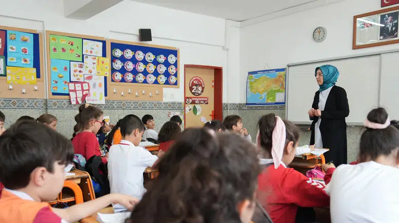 Öğretmenlerin il içi isteğe bağlı yer değiştirme sonuçları açıklandı