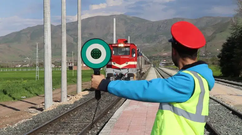 Van Gölü Ekspresi, doğal güzellikleri keşfetme imkanı sunuyor