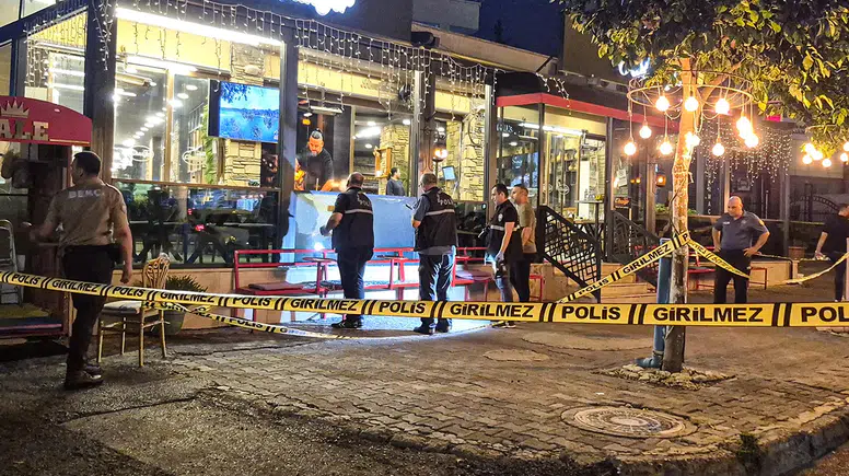 Adana'da restorana düzenlenen silahlı saldırıda 4 kişi yaralandı
