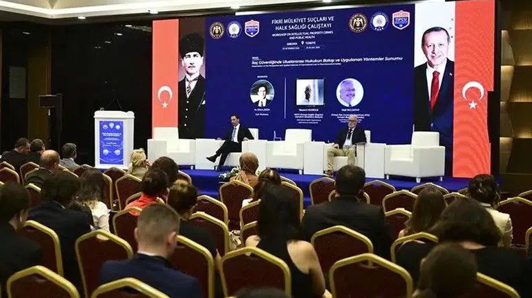 Fikri Mülkiyet Suçları ve Halk Sağlığı çalıştayında ilaç güvenliği konulu panel