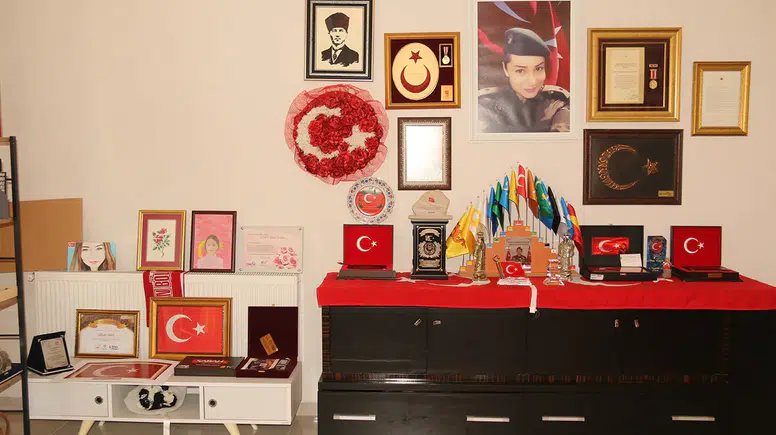 15 Temmuz şehidi Gülşah Güler'in ailesi evlerini kızlarının hatıralarıyla donattı