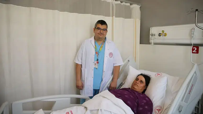 İlk kez yapılan kapalı yöntemle rahim alma ameliyatı başarılı oldu