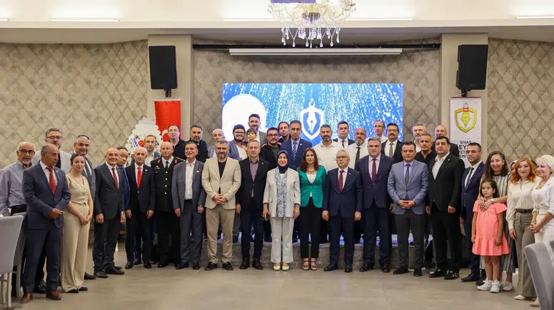 Sivas'ta "İsmail Güneş Basın Ödülleri" sahiplerini buldu