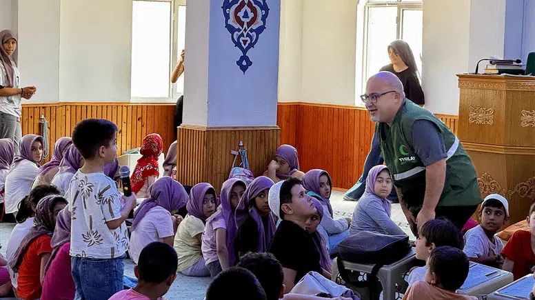 Yaz Kur'an Kursu öğrencilerine bağımlılıkla mücadele eğitimi verildi