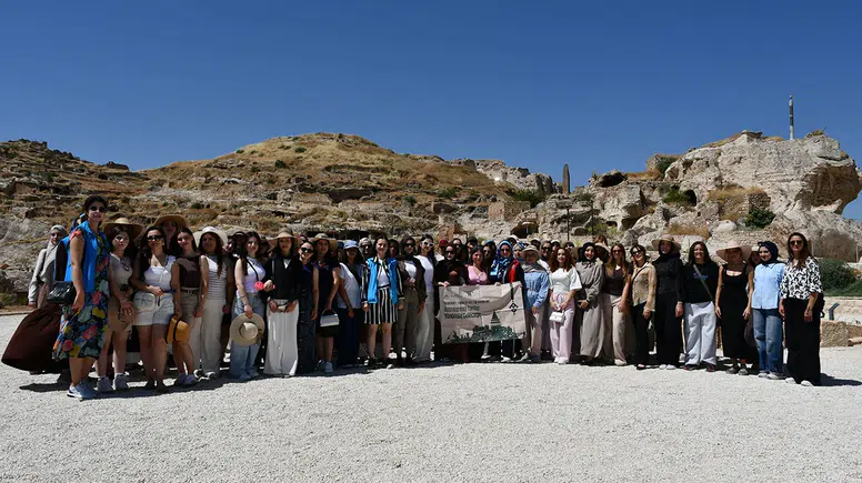 Kamp için Hasankeyf'e gelen gençler, hayranlıklarını gizleyemedi