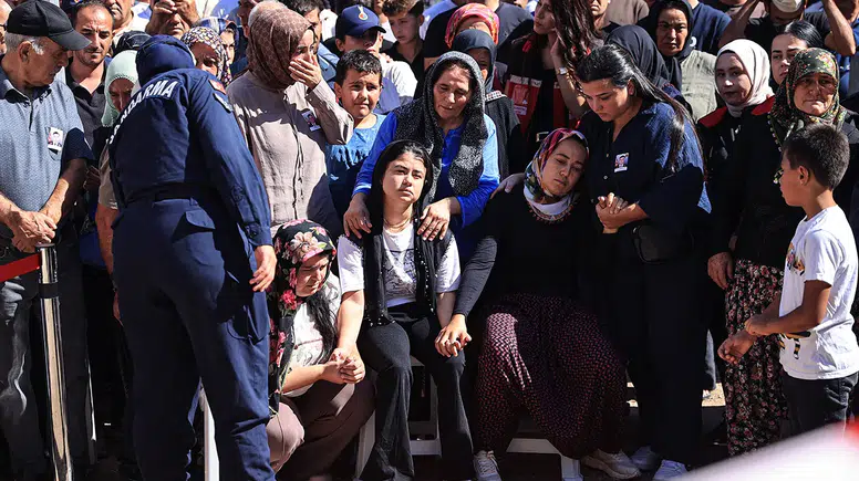 KKTC'deki gemi kazasında ölen uzman çavuşun cenazesi Mersin'de defnedildi